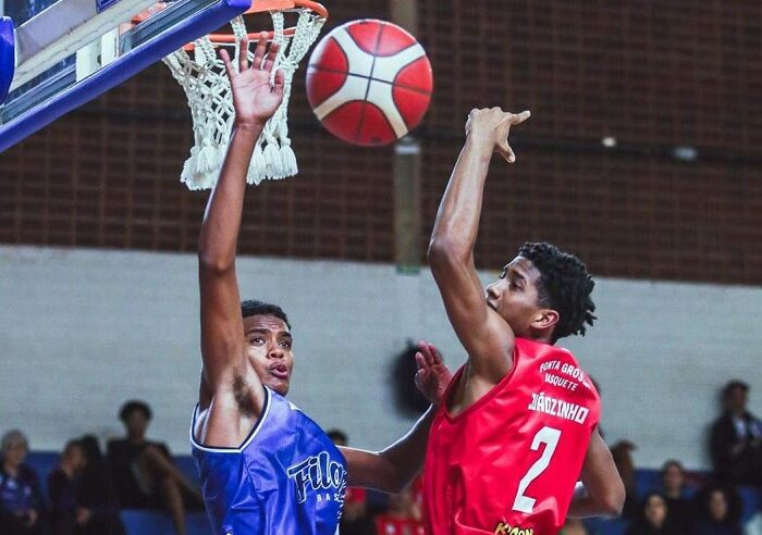 LDPG/PONTA GROSSA ENFRENTA O MOGI NA ABERTURA DAS FINAIS DO BRASILEIRO SUB-17