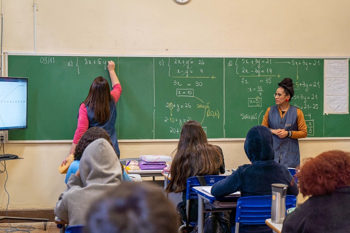 EDUCAÇÃO ANUNCIA MAIS 1.100 VAGAS PARA PROFESSORES APROVADOS EM CONCURSO