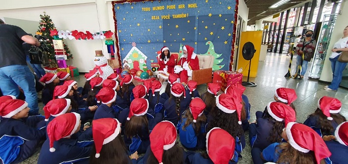 ALUNOS DAS ESCOLAS MUNICIPAIS PARTICIPAM DA CAMPANHA ‘PAPAI NOEL DOS CORREIOS’