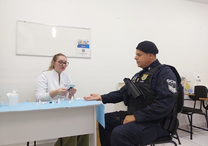 GUARDA MUNICIPAL PARTICIPA DE AÇÃO DO NOVEMBRO AZUL