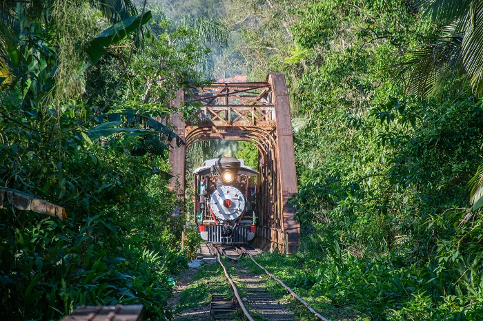 PASSEIO DE TREM VAI ATRAIR TURISTAS NO VERÃO PARANAENSE