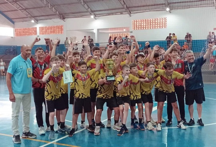 MARISTA PIO XII VENCE UMUARAMA E GARANTE O 3º LUGAR NO PARANAENSE SUB-14