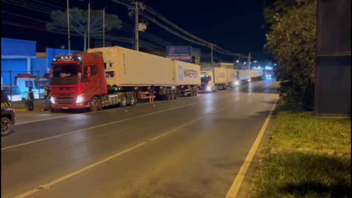 PRF FLAGRA QUASE 200 MIL KG DE CARGA EM EXCESSO EM PONTA GROSSA