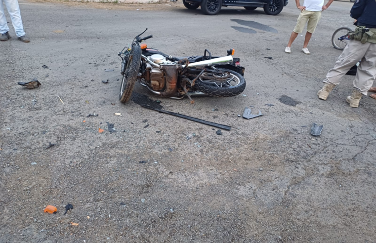 ACIDENTE DE TRÂNSITO DEIXA MOTOCICLISTA GRAVEMENTE FERIDO