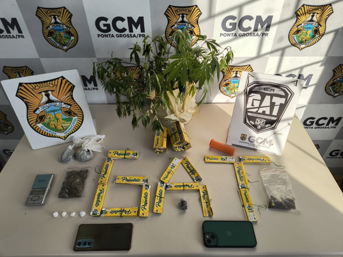 GCM ATENDE SITUAÇÃO CÁRCERE PRIVADO E APREENDE DROGAS NO CONTORNO