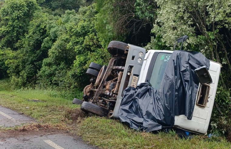 CAMINHONEIRO PERDE A VIDA EM GRAVE ACIDENTE NA PR-151