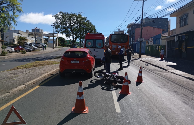 MOTOCICLISTA SE ENVOLVE EM COLISÃO COMPLEXA NA AVENIDA VISCONDE DE TAUNAY E É HOSPITALIZADO