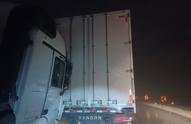 HOMEM PULA DE CAMINHÃO EM MOVIMENTO E MORRE DURANTE ACIDENTE NA BR-376, EM GUARATUBA
