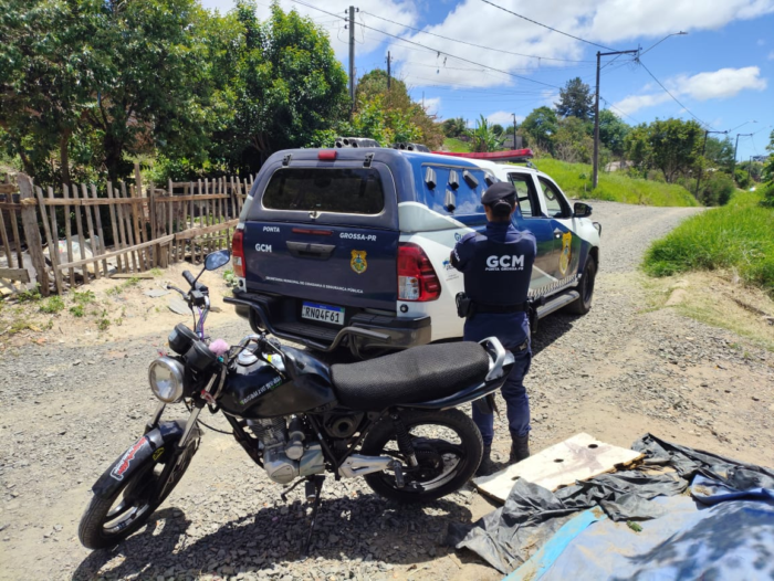 MOTO ROUBADA É RECUPERADA E SUSPEITO DETIDO EM PONTA GROSSA