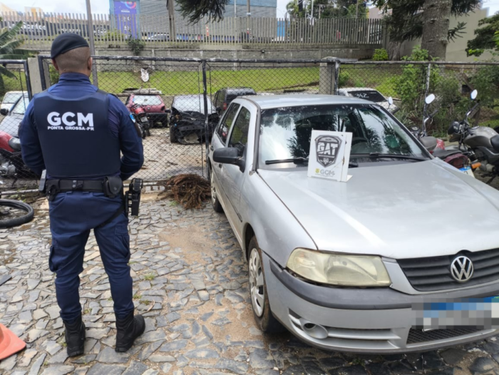 GUARDA MUNICIPAL RECUPERA CARRO COM ALERTA DE FURTO EM PONTA GROSSA; PROPRIETÁRIA COMPRA VEÍCULO EM REVENDA