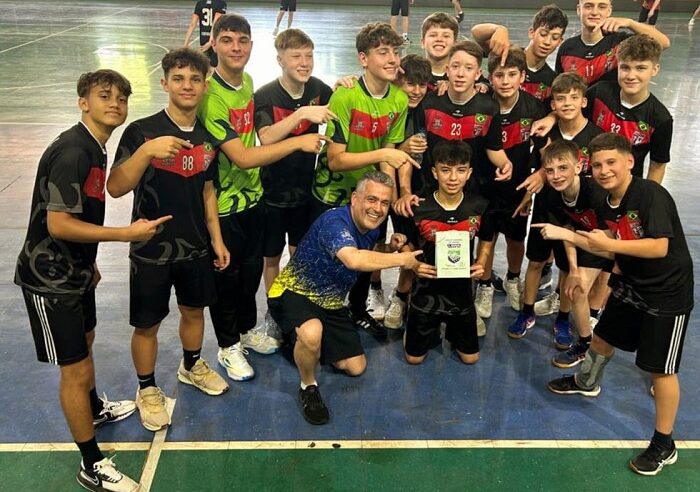 MARISTA PIO XII/LHCG/SMESP PEGA MANDAGUAÇU NAS QUARTAS-DE-FINAIS DO SUB-14