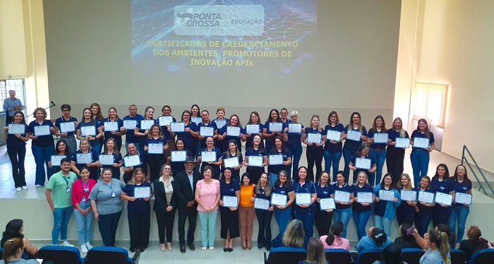 58 PROFESSORES MUNICIPAIS CONCLUEM O CURSO DE ROBÓTICA EM PONTA GROSSA