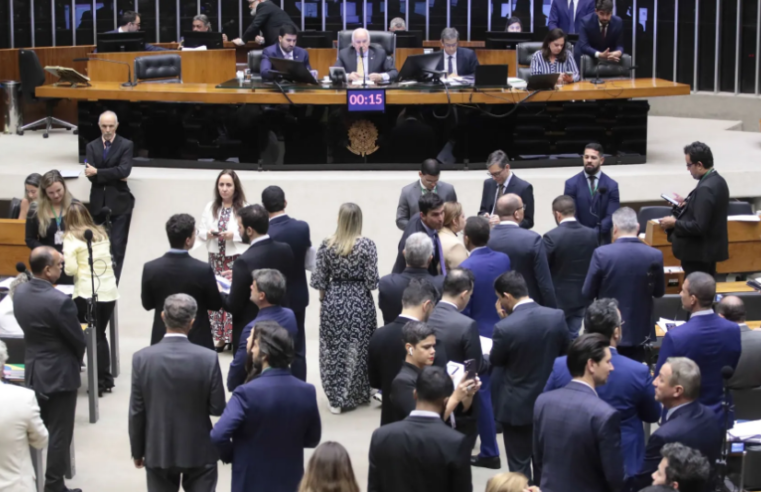 CÂMARA APROVA CADASTRO PÚBLICO E CASTRAÇÃO QUÍMICA PARA PEDÓFILOS