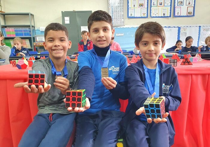 CUBO MÁGICO É USADO PARA O ENSINO DA MATEMÁTICA EM ESCOLA MUNICIPAL