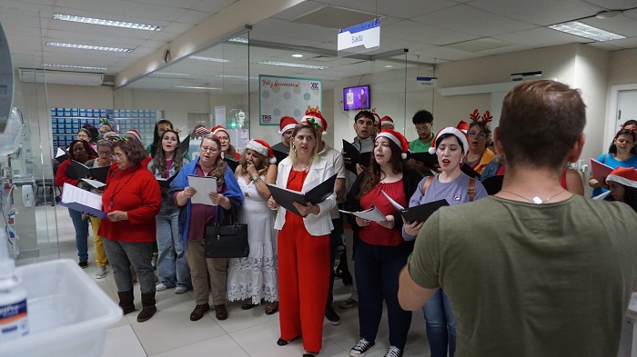 ‘SATÉLITE CULTURAL’ LEVA A MÚSICA AOS HOSPITAIS DE PONTA GROSSA
