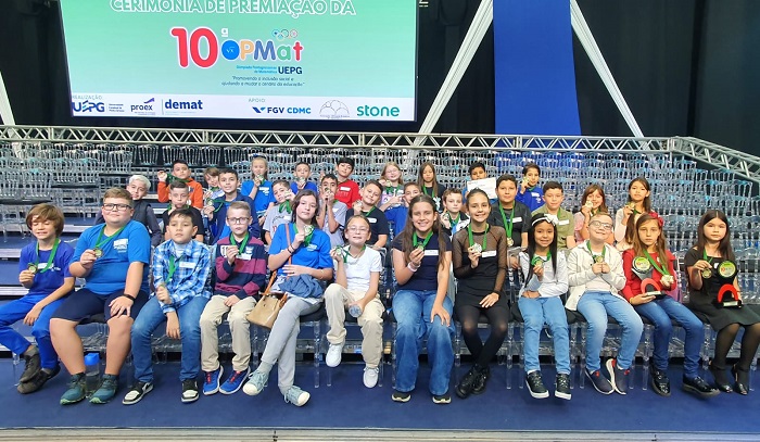 ALUNOS DAS ESCOLAS MUNICIPAIS CONQUISTAM 87 MEDALHAS NA OLIMPÍADA DE MATEMÁTICA DA UEPG
