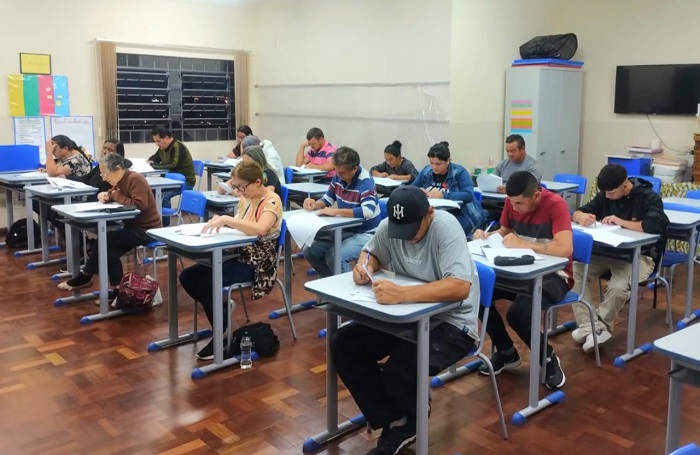 TERMINAM NO DIA 13 AS MATRÍCULAS DA EDUCAÇÃO DE JOVENS E ADULTOS MUNICIPAL