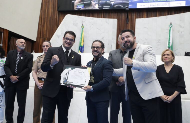 JEFFERSON MACHADO É HOMENAGEADO COM O PRÊMIO DEZEMBRO FAIXA PRETA
