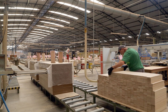 AGÊNCIAS DO TRABALHADOR INICIAM A SEMANA COM 21.165 VAGAS DE EMPREGO