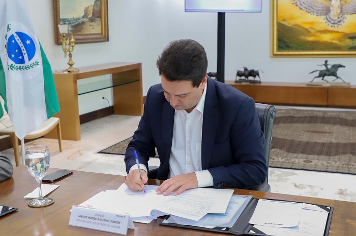 PARANÁ CONTRATA 1.100 PROFESSORES E ANUNCIA A PROGRESSÃO DE OUTROS 10 MIL