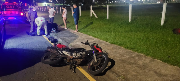 MOTOCICLISTA FICA FERIDO APÓS ATROPELAR CACHORRO