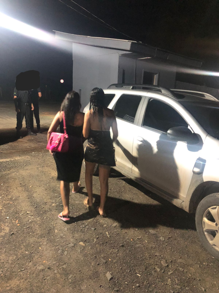 PCPR PRENDE DUAS PESSOAS EM FLAGRANTE POR FAVORECIMENTO DA PROSTITUIÇÃO