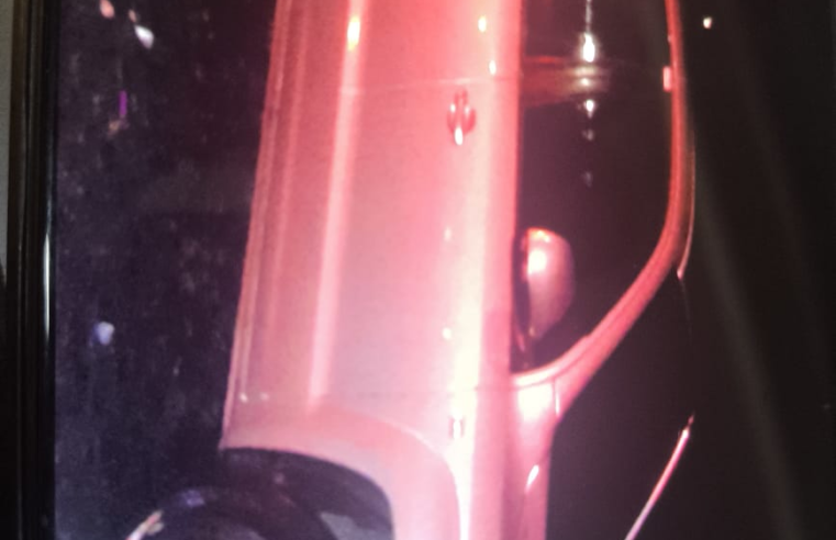 ACIDENTE NA PR-151: FAMÍLIA EM CLIO SOFRE ABALROAMENTO E CONDUTOR FOGE