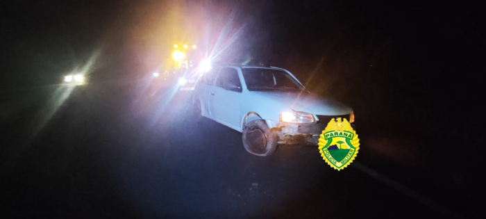 MOTORISTA EMBRIAGADO CAUSA ACIDENTE EM VEÍCULO ROUBADO NA PR-151