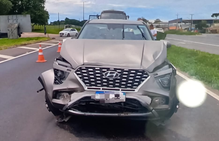 COLISÃO ENTRE TRÊS VEÍCULOS DEIXA FERIDOS NA PR-151 EM CARAMBEÍ