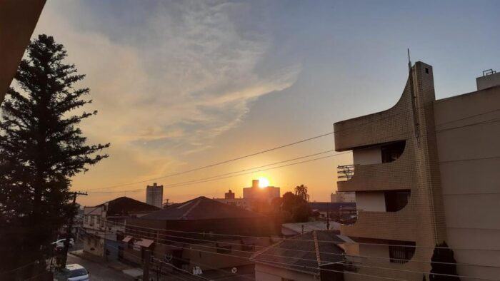 TEMPO ESTÁVEL E CALOR MARCAM A SEMANA EM PONTA GROSSA