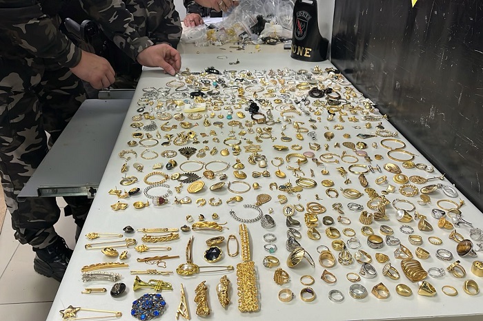 PMPR ESCLARECE MEGA FURTO DE JÓIAS EM CURITIBA E PRENDE 5 PESSOAS