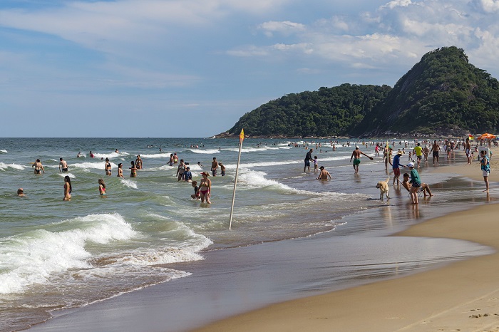TRÊS MORTES POR AFOGAMENTO ACONTECERAM SÁBADO NO LITORAL DO PARANÁ