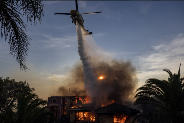 INCÊNDIOS HISTÓRICOS DEVASTAM LOS ANGELES E MATAM 5 PESSOAS; CALÇADA DA FAMA E ESTÚDIOS UNIVERSAL AMEAÇADOS