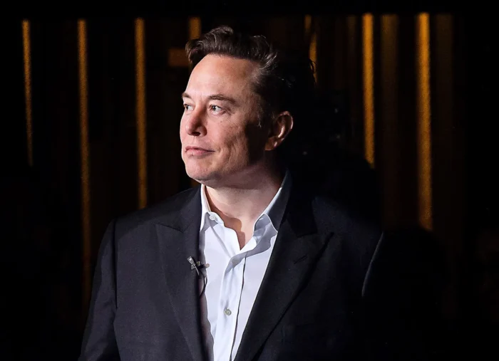 IDOSA SE APAIXONA POR FALSO ELON MUSK E PERDE R$35 MIL EM GOLPE VIRTUAL