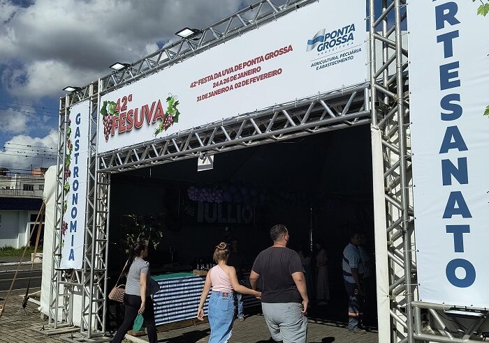 42ª FESUVA FOI ABERTA NESTA SEXTA-FEIRA E SEGUE ATÉ 2 DE FEVEREIRO