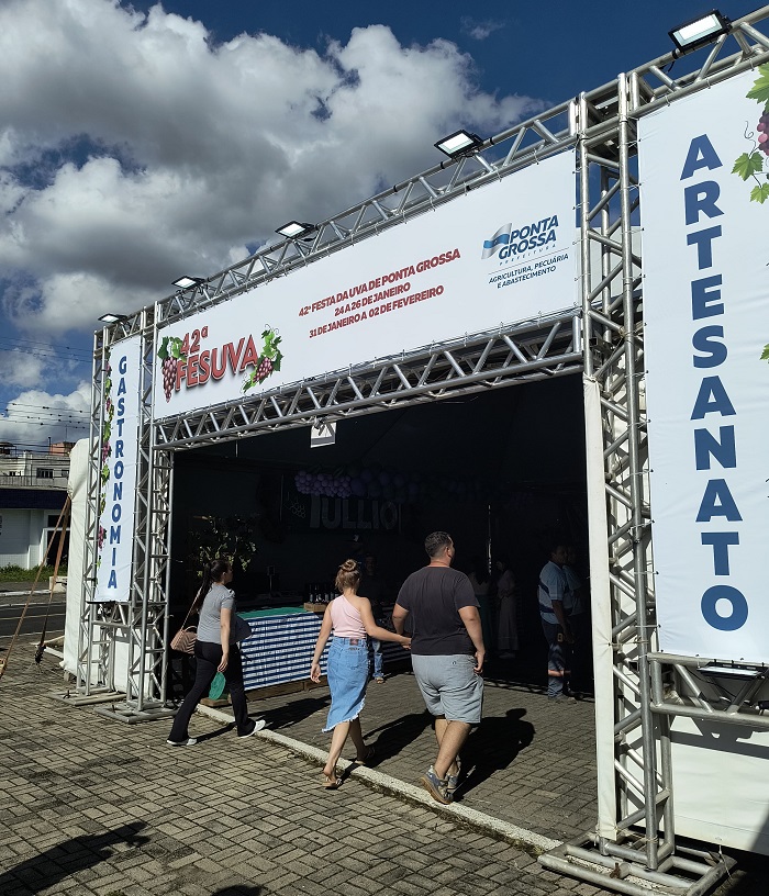 42ª FESUVA FOI ABERTA NESTA SEXTA-FEIRA E SEGUE ATÉ 2 DE FEVEREIRO