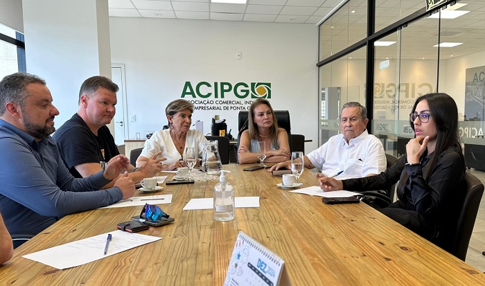 PREFEITA VISITA A ACIPG E FALA DA AMPLIAÇÃO DO AEROPORTO SANT’ANA