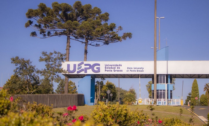 GOVERNADOR ASSINA CRIAÇÃO DOS CURSOS DE PSICOLOGIA E ARQUITETURA DA UEPG