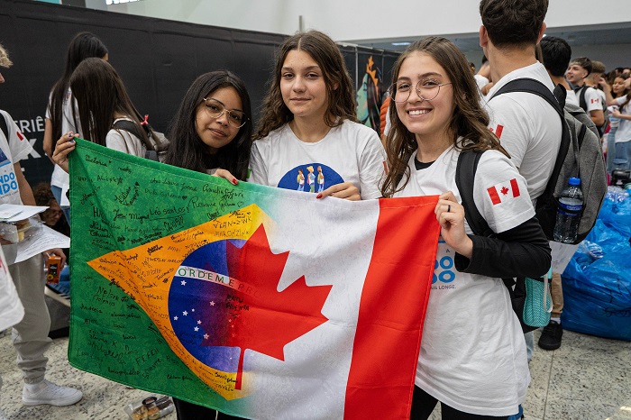 440 ESTUDANTES EMBARCARAM PARA O CANADÁ ATRAVÉS DO ‘GANHANDO O MUNDO’