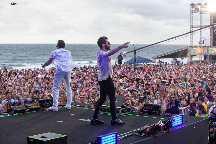 GUILHERME & BENUTO FECHAM O FINAL DE SEMANA COM SHOW PARA 60 MIL PESSOAS