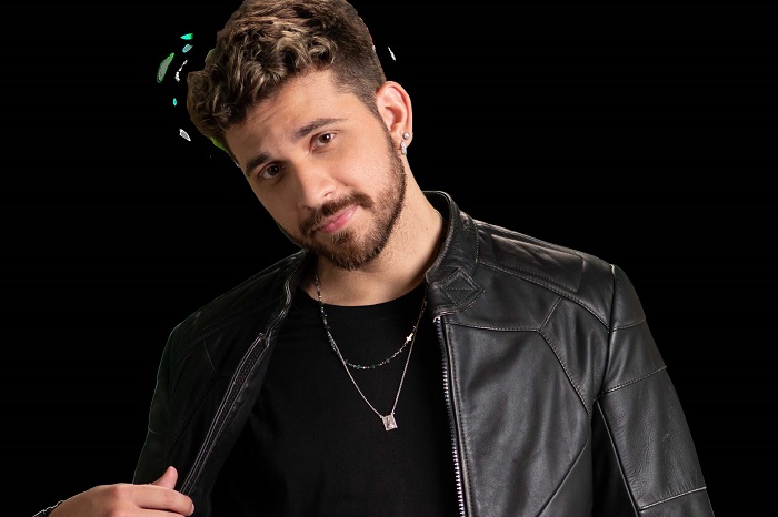 VERÃO MAIOR TEM SHOWS COM GUSTAVO MIOTO, GUILHERME & SANTIAGO E SAMBÔ