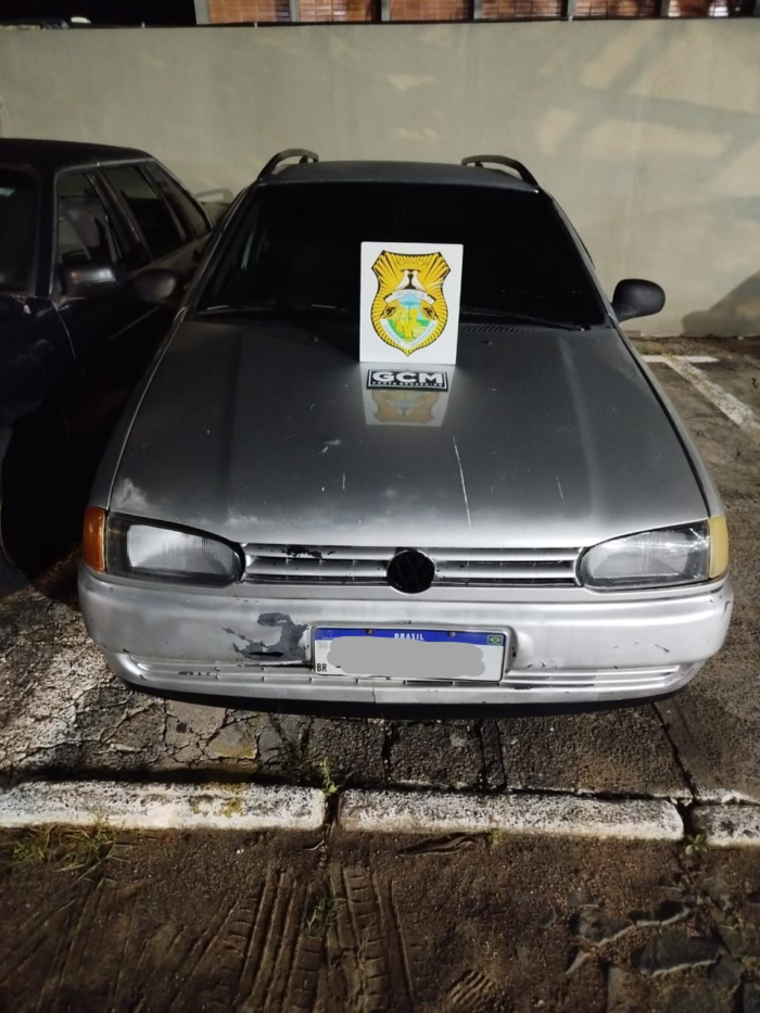 JOVEM É PRESO COM CARRO CLONADO