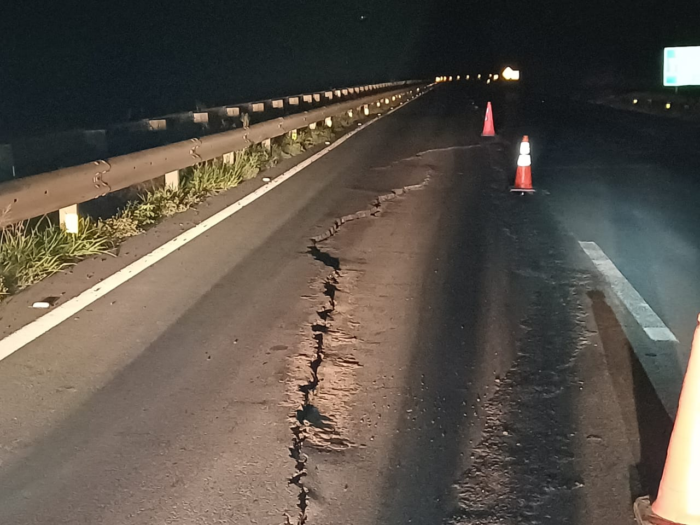 BR-376 INTERDITADA EM TIBAGI: AFUNDAMENTO DO PAVIMENTO