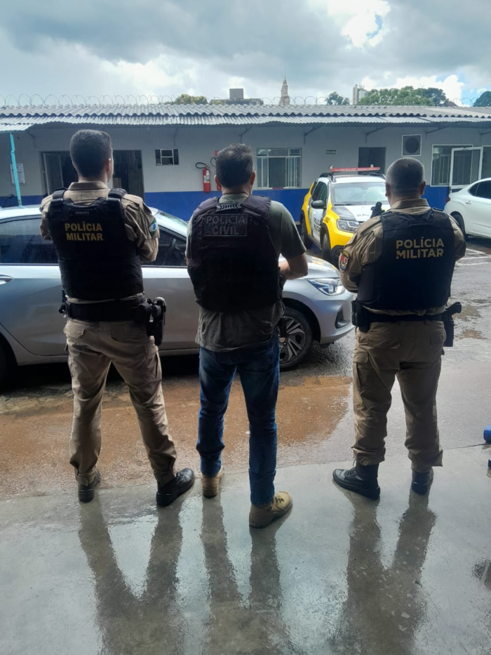 POLÍCIA PRENDE UM DOS AUTORES DE HOMICÍDIO OCORRIDO NO DIA 22/12/2024 EM CASTRO