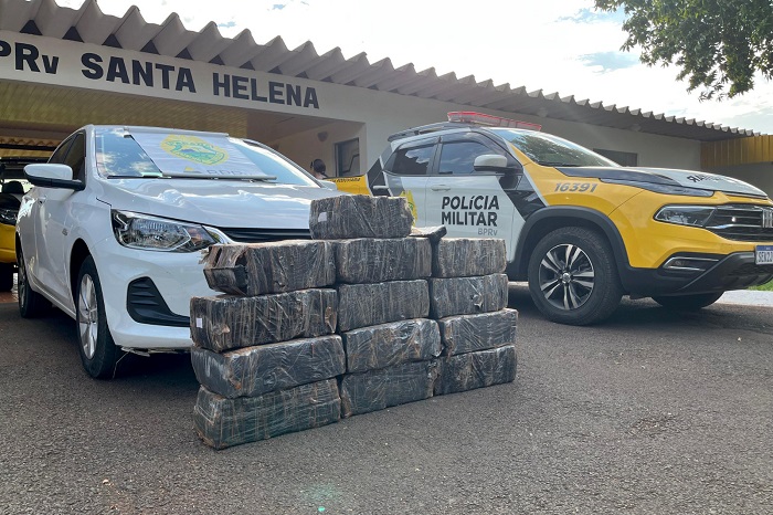 MAIS 200 QUILOS DE MACONHA APREENDIDOS EM CARRO ROUBADO EM PONTA GROSSA