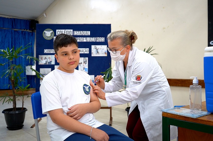 ANTES DA VOLTA ÀS AULAS A SAÚDE ALERTA PARA A IMPORTÂNCIA DA VACINAÇÃO