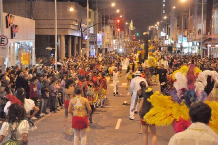 CONHEÇA OS CANAIS PARA A DENÚNCIA DE VIOLÊNCIA CONTRA MENORES NO CARNAVAL
