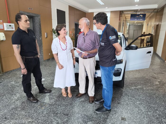 PREFEITURA ENTREGA VEÍCULOS DO ‘IPTU PREMIADO’ E DA ‘NOTA PG’
