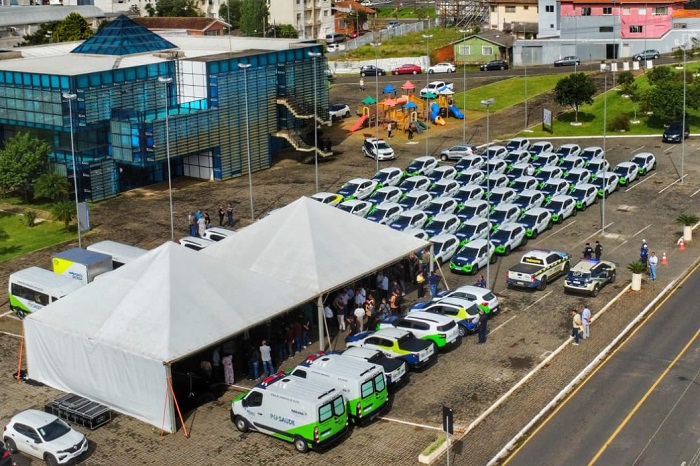 SAÚDE DE PONTA GROSSA RECEBE 64 VEÍCULOS E 3 AMBULÂNCIAS DO GOVERNO DO ESTADO