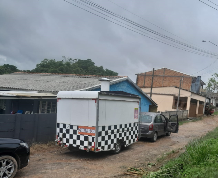 POLÍCIA MILITAR RECUPERA VEÍCULO E TRAILER FURTADOS DURANTE A MADRUGADA